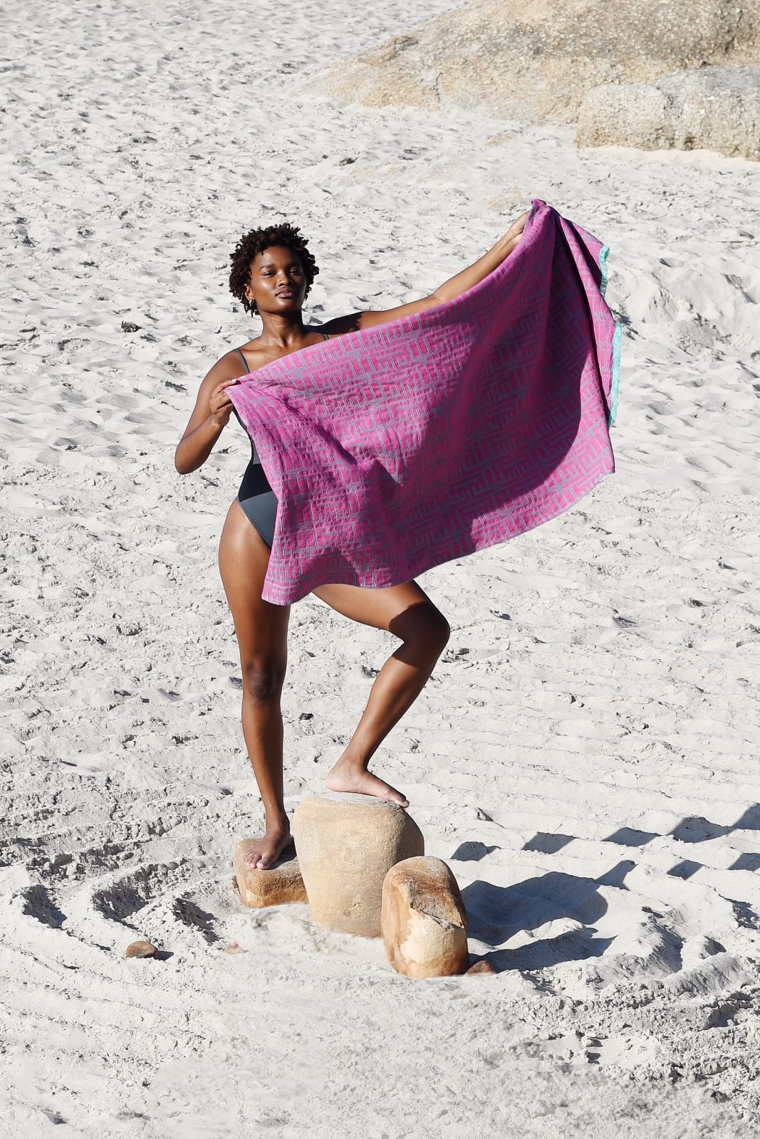 Kuba Summer Beach Towel - Fuchsia